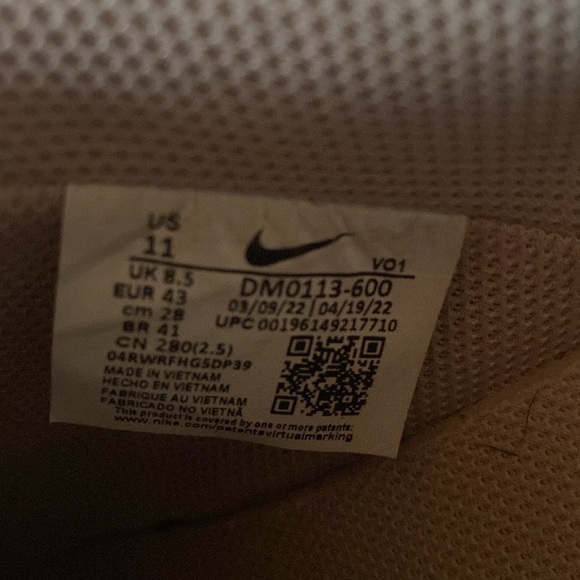 Pink Nike’s - Picture 4 of 6